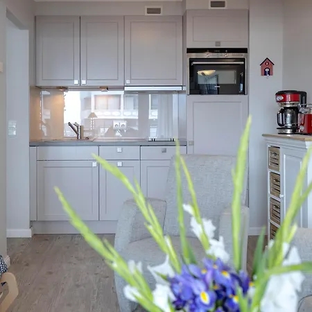 S27 8 Box 8 * Westerland